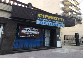 Piñeiro 136, Lanus, Argentina, ,Local,En Alquiler,Piñeiro 136,1086