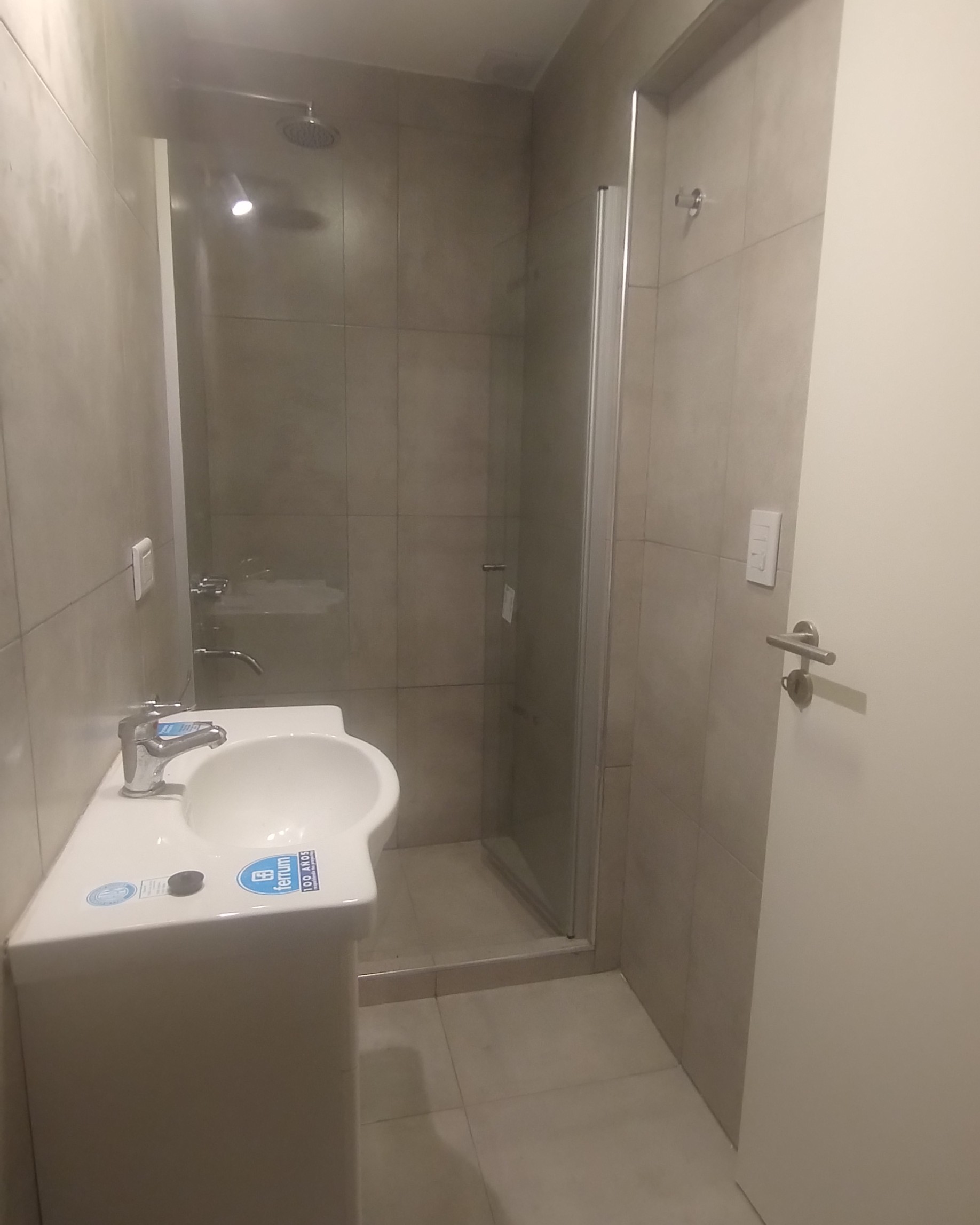 Juan Domingo Perón 2349, Valentín Alsina, Argentina, 2 Habitaciones Habitaciones, ,2 BathroomsBathrooms,Departamento,En Venta,Juan Domingo Perón 2349, Valentín Alsina ,1138