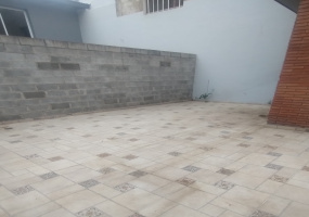 Juan Domingo Perón 2349, Valentín Alsina, Argentina, 2 Habitaciones Habitaciones, ,2 BathroomsBathrooms,Departamento,En Venta,Juan Domingo Perón 2349, Valentín Alsina ,1138