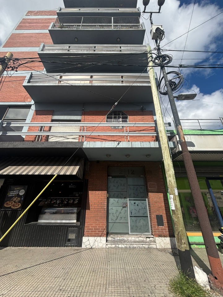 Juan Domingo Peron 2112, Valentin Alsina, Argentina, ,Departamento,En Alquiler,Juan Domingo Peron 2112, Valentin Alsina,1155