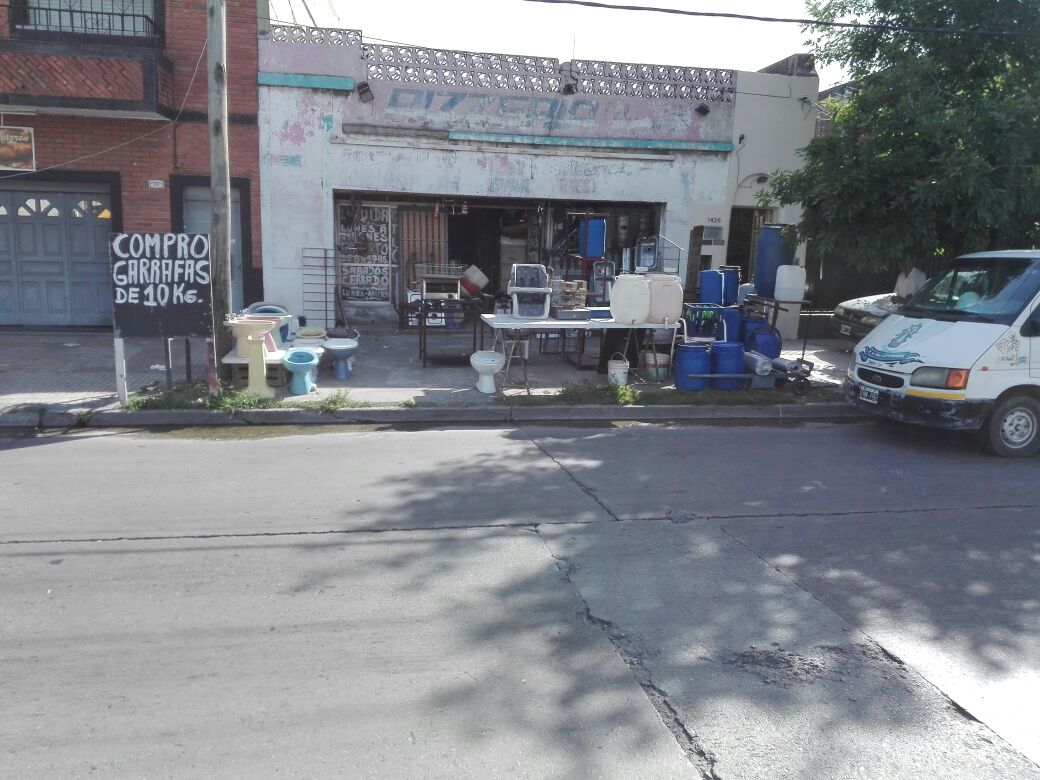 REMEDIOS DE ESCALADA 1420, VALENTIN ALSINA, LANUS OESTE, BUENOS AIRES, Argentina, ,Local,En Venta,REMEDIOS DE ESCALADA 1420,1009