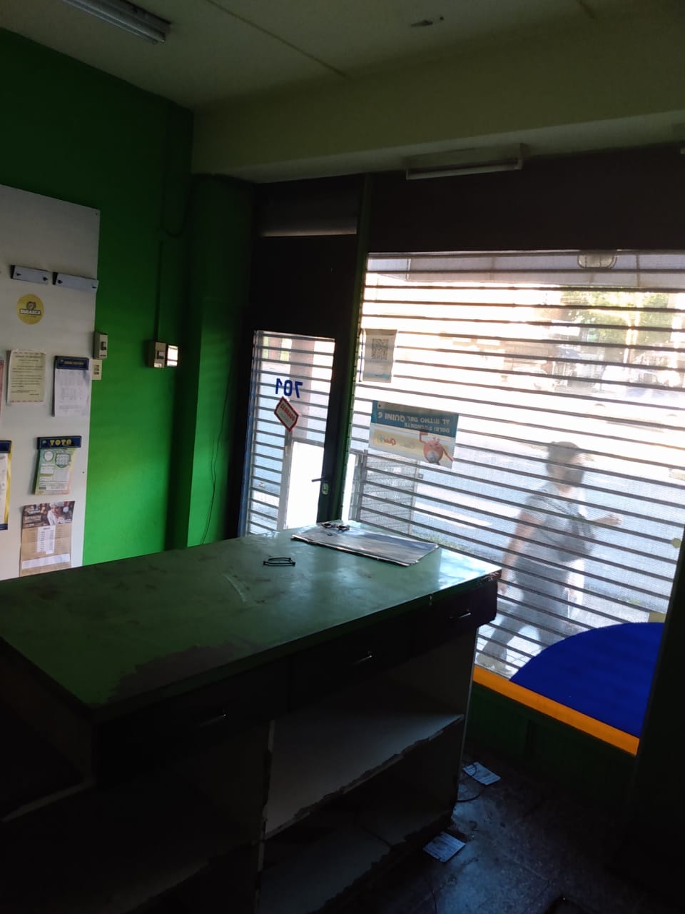 AV. RIVADAVIA 701, BUENOS AIRES, Argentina, ,Local,En Alquiler,AV. RIVADAVIA 701,1031